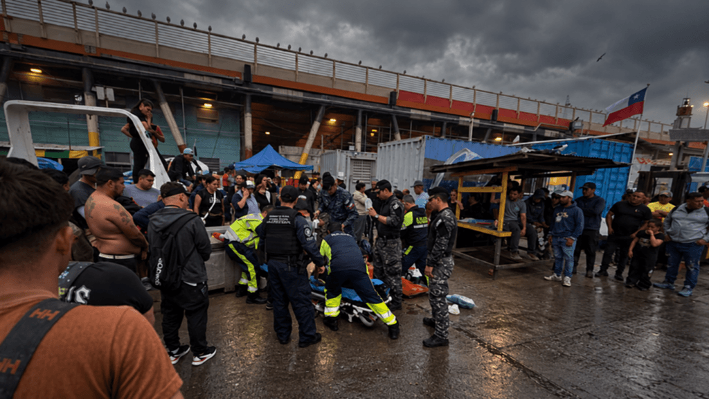 Investigan posible homicidio de mujer hallada en el mar en Valparaíso: presentaba siete heridas cortopunzantes